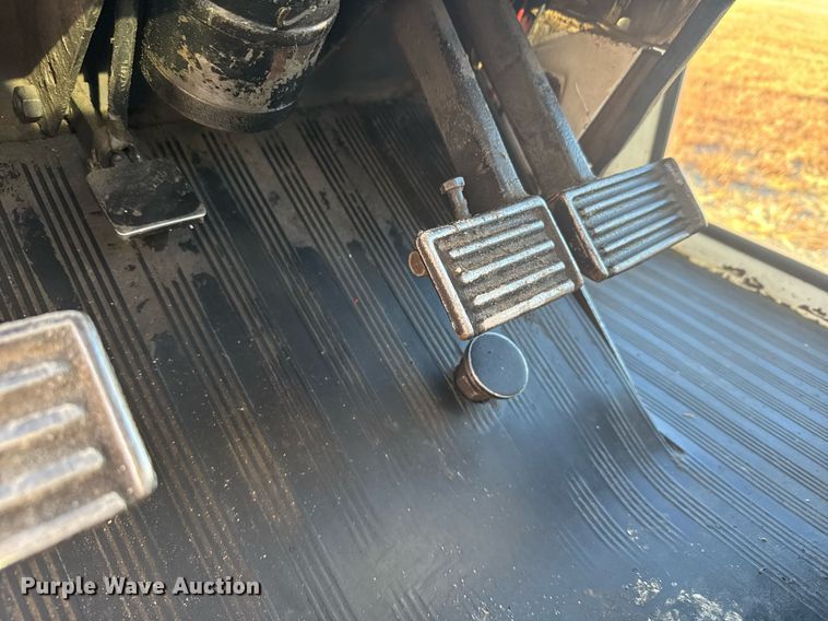 image for item DX3889 1975 Case 1370 tractor