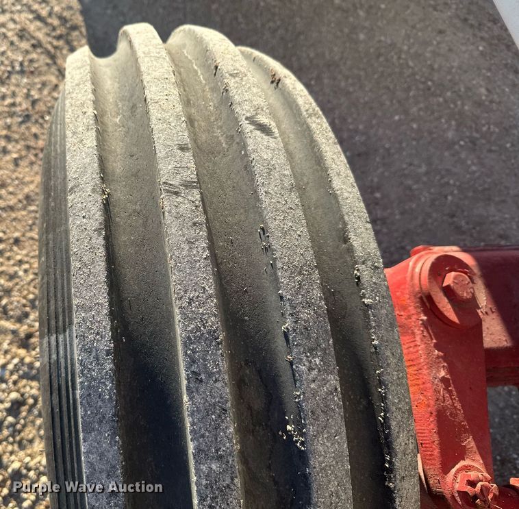 image for item DX3889 1975 Case 1370 tractor