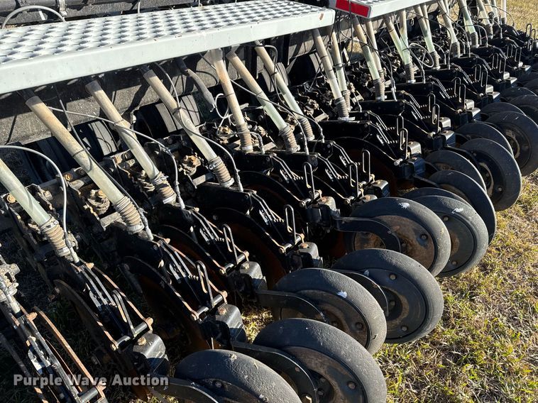 image for item DX3896 Crust Buster 4000 grain drill