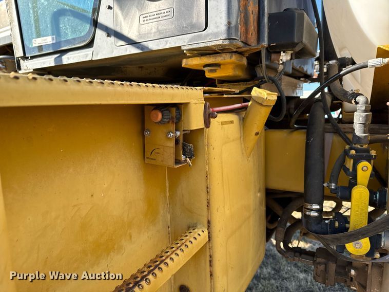 image for item DX3897 RoGator 664 sprayer