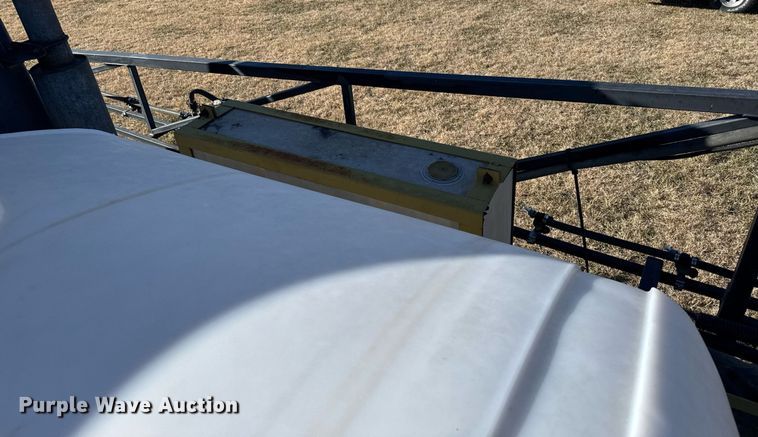 image for item DX3897 RoGator 664 sprayer
