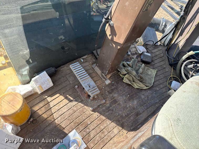 image for item DX3897 RoGator 664 sprayer