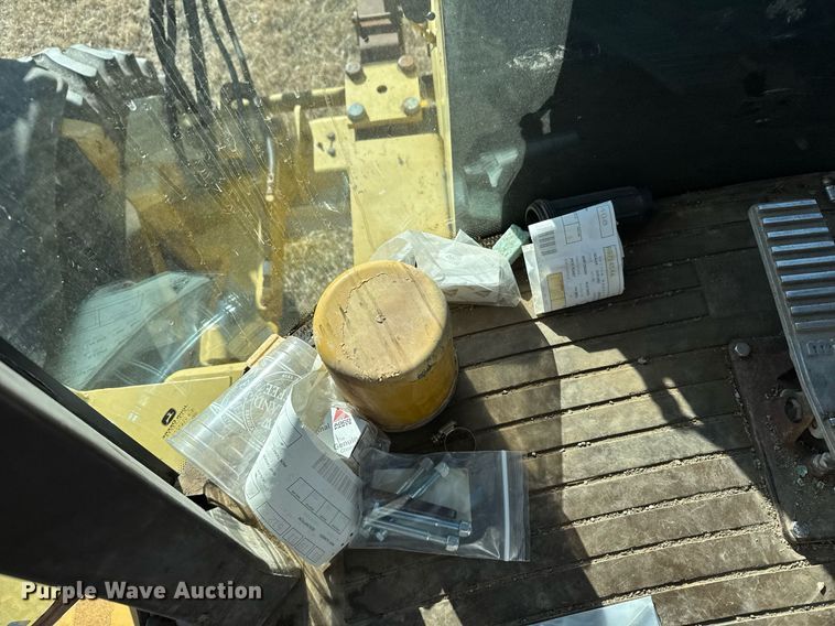 image for item DX3897 RoGator 664 sprayer