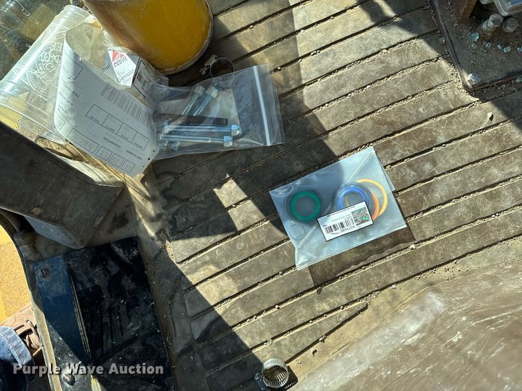 image for item DX3897 RoGator 664 sprayer