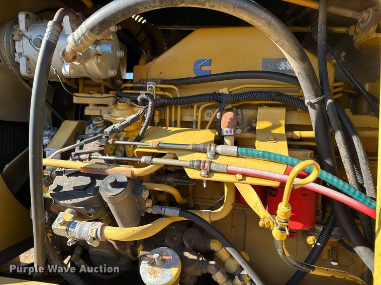 image for item DX3897 RoGator 664 sprayer