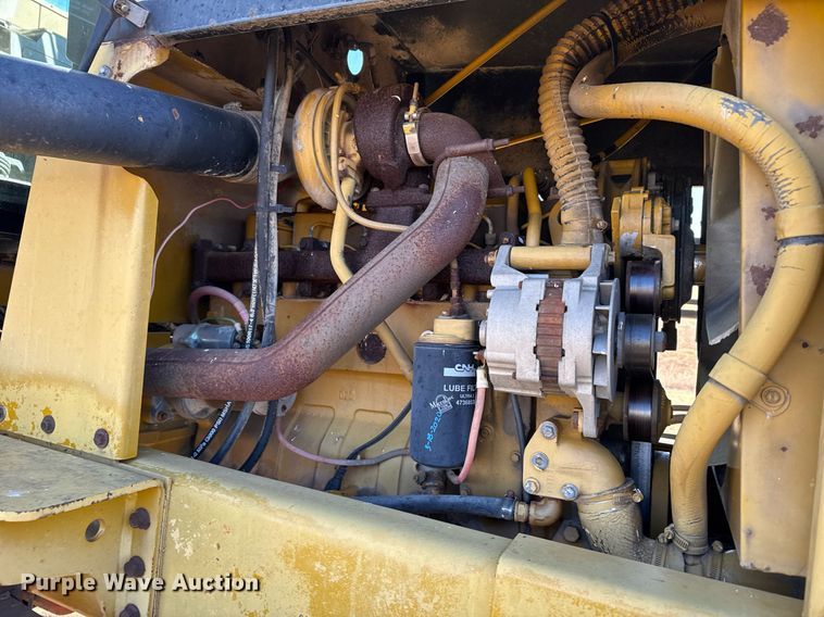 image for item DX3897 RoGator 664 sprayer