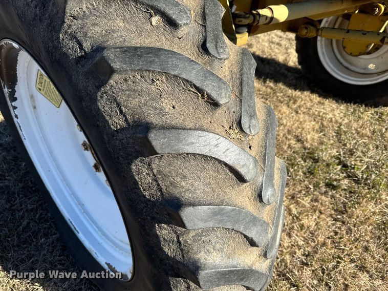 image for item DX3897 RoGator 664 sprayer