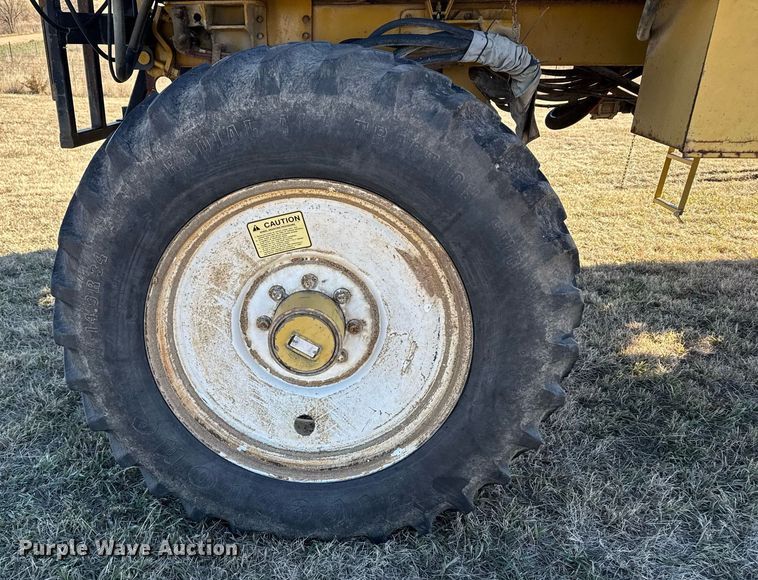 image for item DX3897 RoGator 664 sprayer