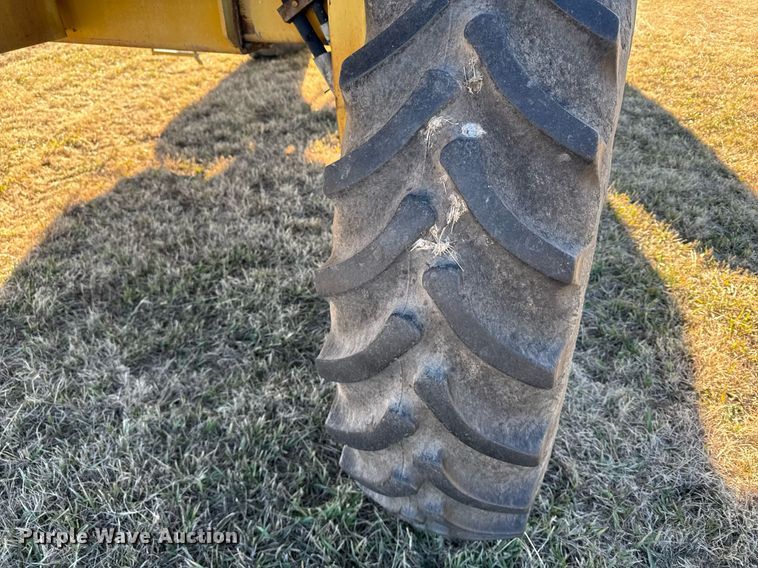 image for item DX3897 RoGator 664 sprayer