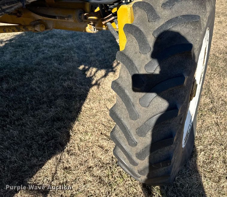 image for item DX3897 RoGator 664 sprayer