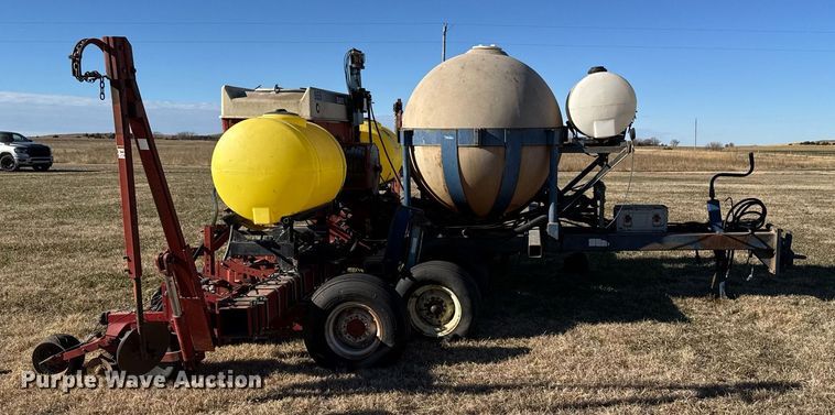 image for item DX3898 Case IH 955 planter