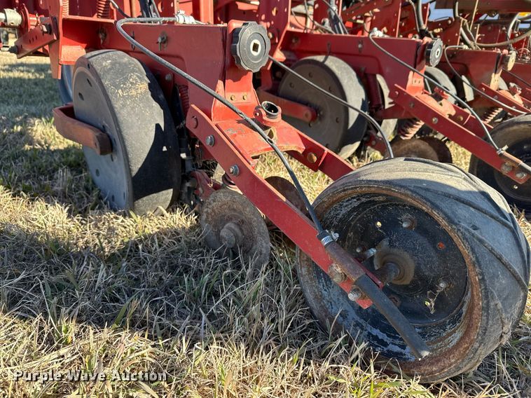 image for item DX3898 Case IH 955 planter