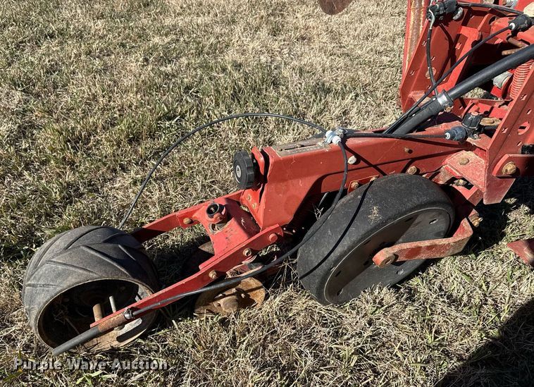 image for item DX3898 Case IH 955 planter