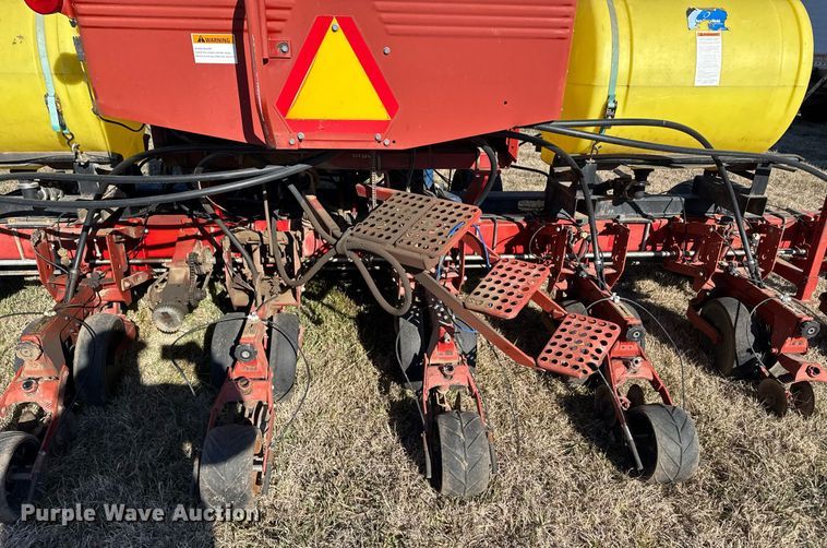image for item DX3898 Case IH 955 planter