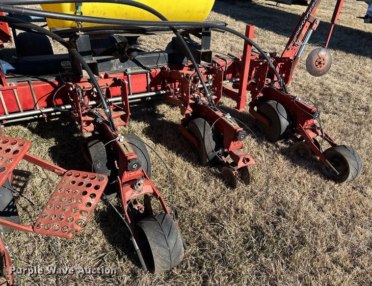 image for item DX3898 Case IH 955 planter