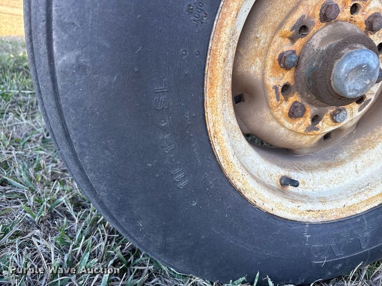 image for item DX3898 Case IH 955 planter