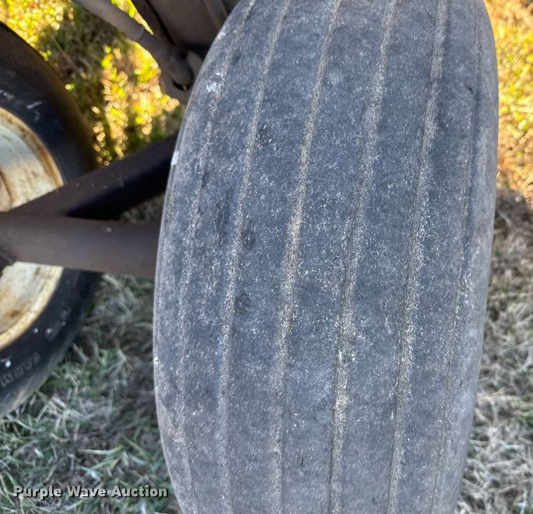 image for item DX3898 Case IH 955 planter