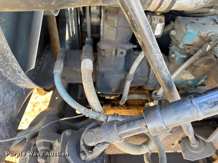 image for item DX3900 1989 White GMC semi truck