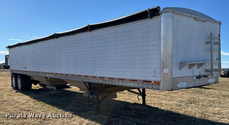image for item DX3901 1992 Wilson DWH-200 grain trailer