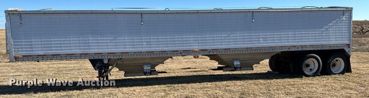 image for item DX3901 1992 Wilson DWH-200 grain trailer