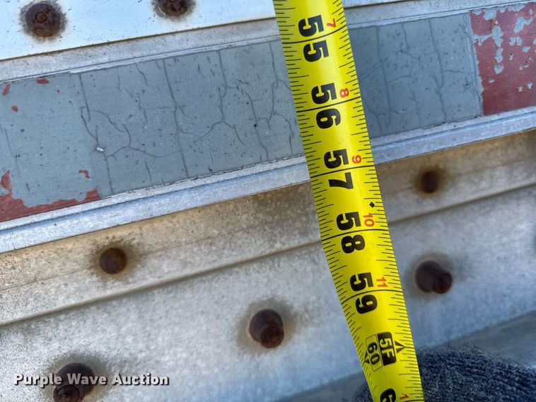 image for item DX3901 1992 Wilson DWH-200 grain trailer