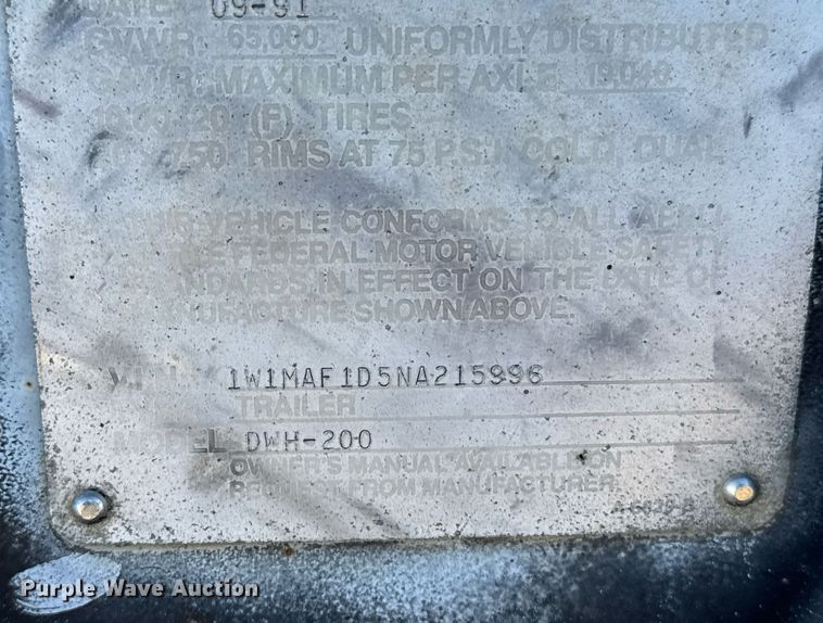 image for item DX3901 1992 Wilson DWH-200 grain trailer