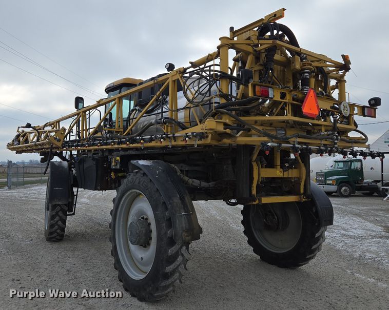 image for item EE7949 2015 Agco Rogator RG1100B sprayer