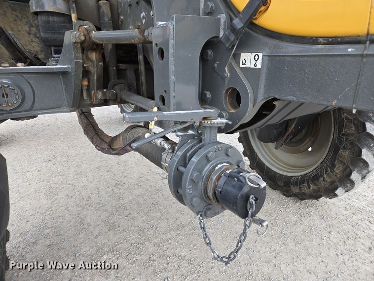 image for item EE7949 2015 Agco Rogator RG1100B sprayer