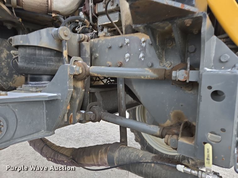 image for item EE7949 2015 Agco Rogator RG1100B sprayer