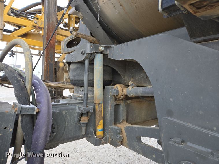 image for item EE7949 2015 Agco Rogator RG1100B sprayer