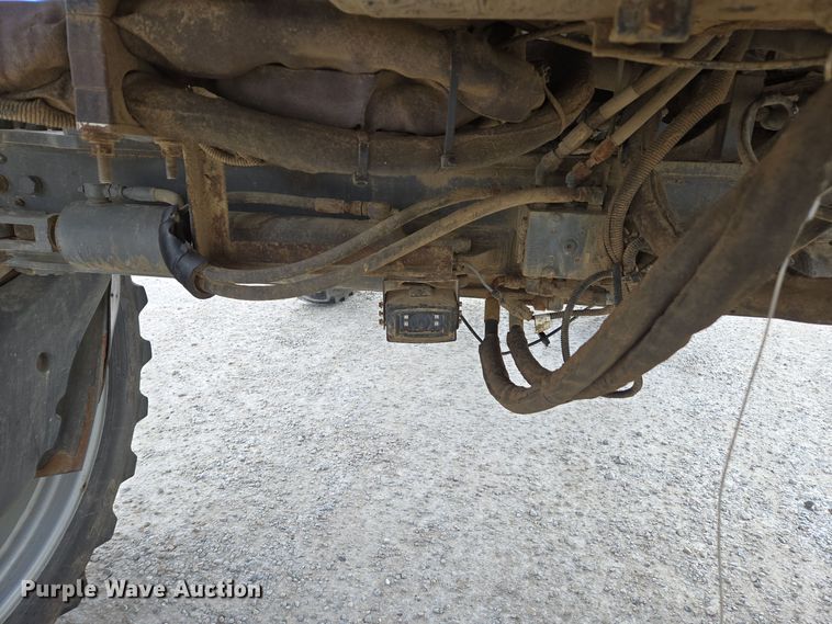 image for item EE7949 2015 Agco Rogator RG1100B sprayer