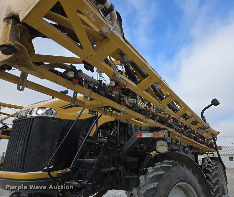 image for item EE7949 2015 Agco Rogator RG1100B sprayer