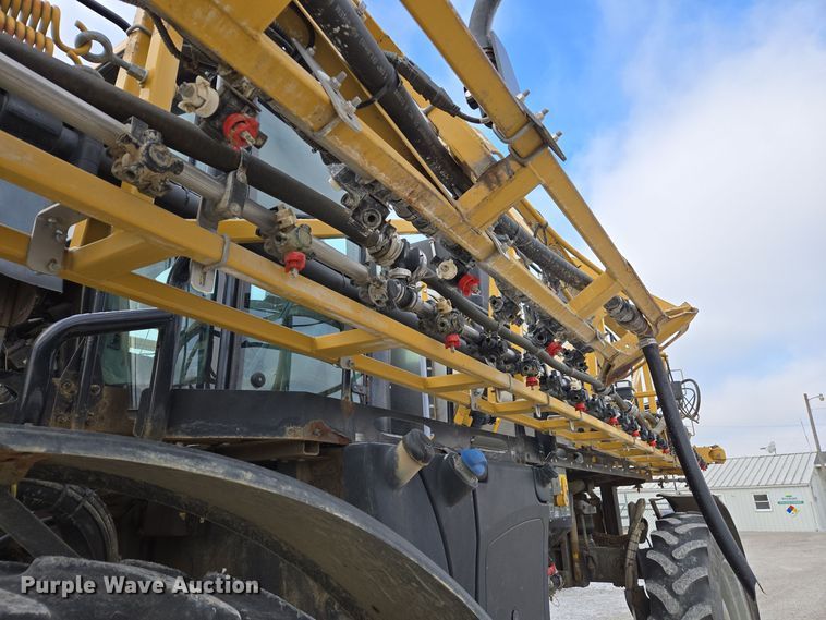 image for item EE7949 2015 Agco Rogator RG1100B sprayer