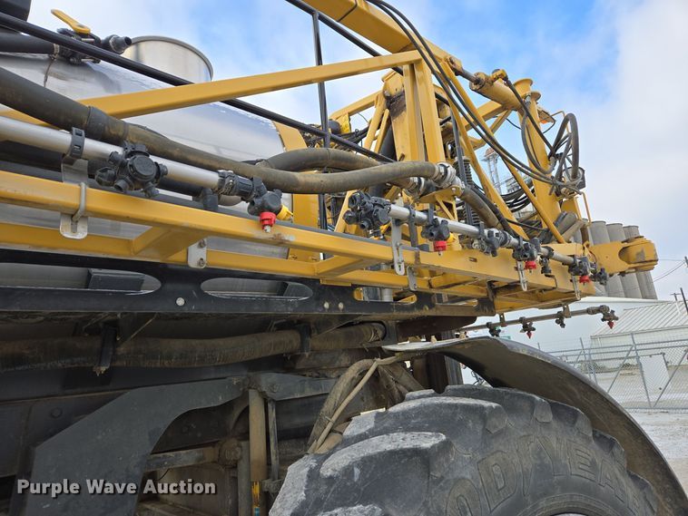 image for item EE7949 2015 Agco Rogator RG1100B sprayer