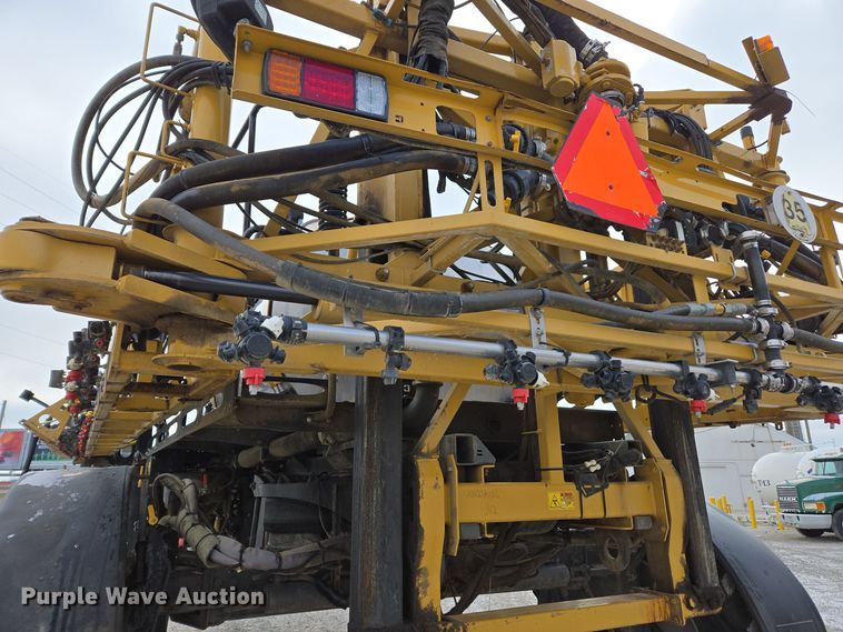 image for item EE7949 2015 Agco Rogator RG1100B sprayer