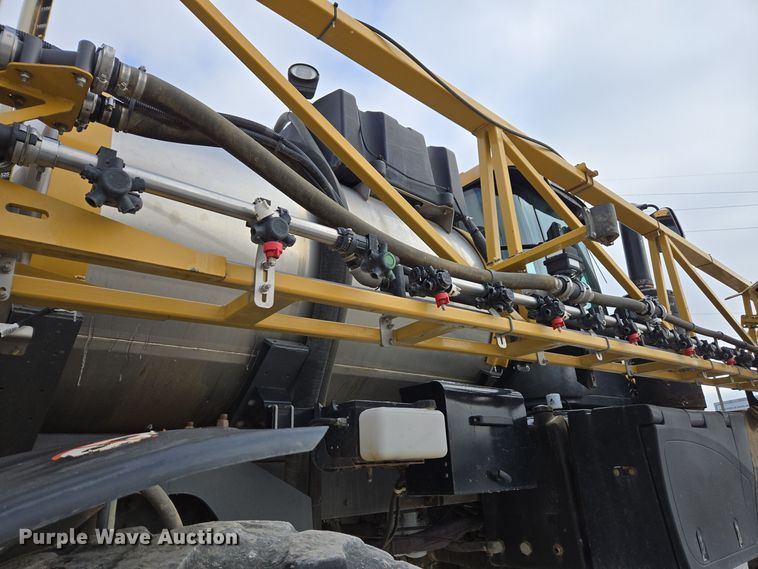 image for item EE7949 2015 Agco Rogator RG1100B sprayer