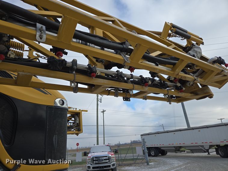 image for item EE7949 2015 Agco Rogator RG1100B sprayer