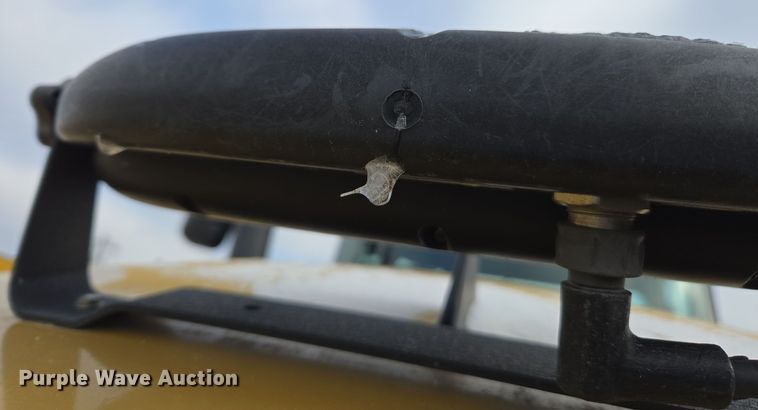 image for item EE7949 2015 Agco Rogator RG1100B sprayer