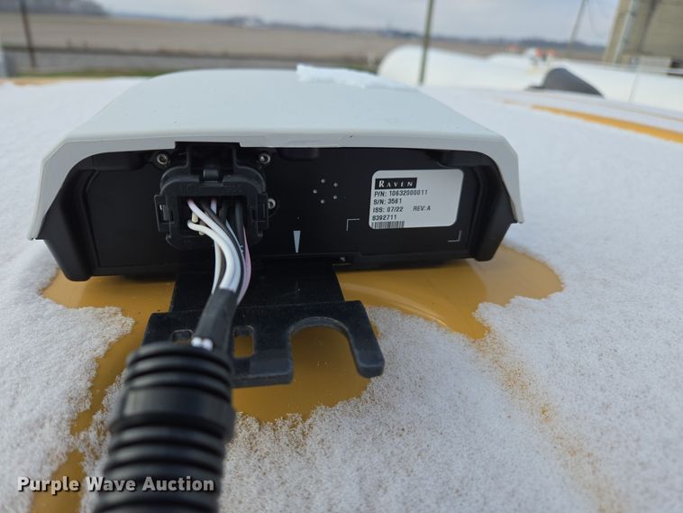 image for item EE7949 2015 Agco Rogator RG1100B sprayer