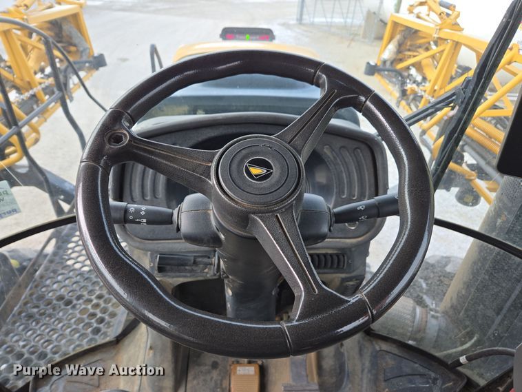 image for item EE7949 2015 Agco Rogator RG1100B sprayer