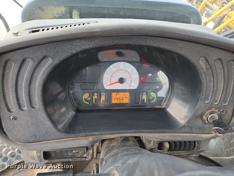 image for item EE7949 2015 Agco Rogator RG1100B sprayer