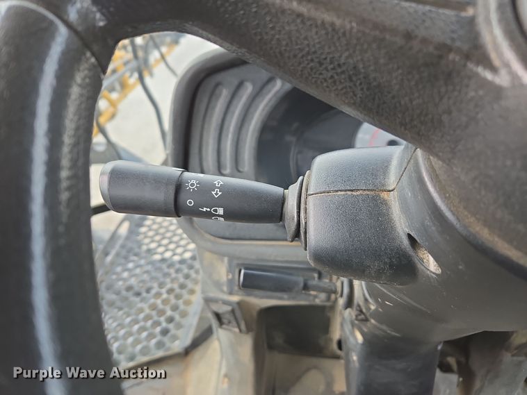 image for item EE7949 2015 Agco Rogator RG1100B sprayer