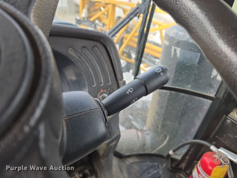 image for item EE7949 2015 Agco Rogator RG1100B sprayer