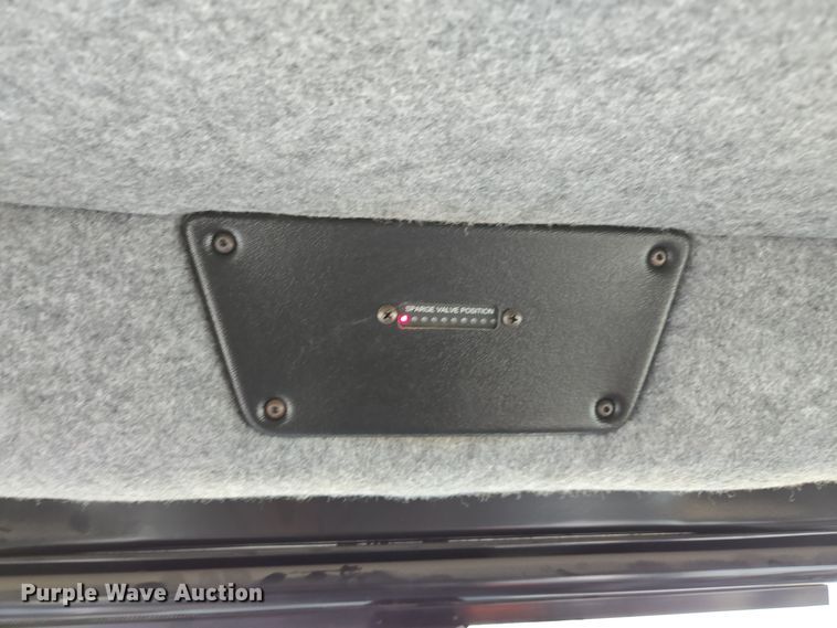 image for item EE7949 2015 Agco Rogator RG1100B sprayer