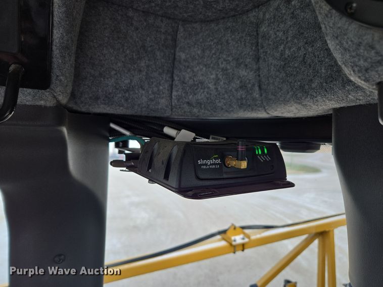 image for item EE7949 2015 Agco Rogator RG1100B sprayer