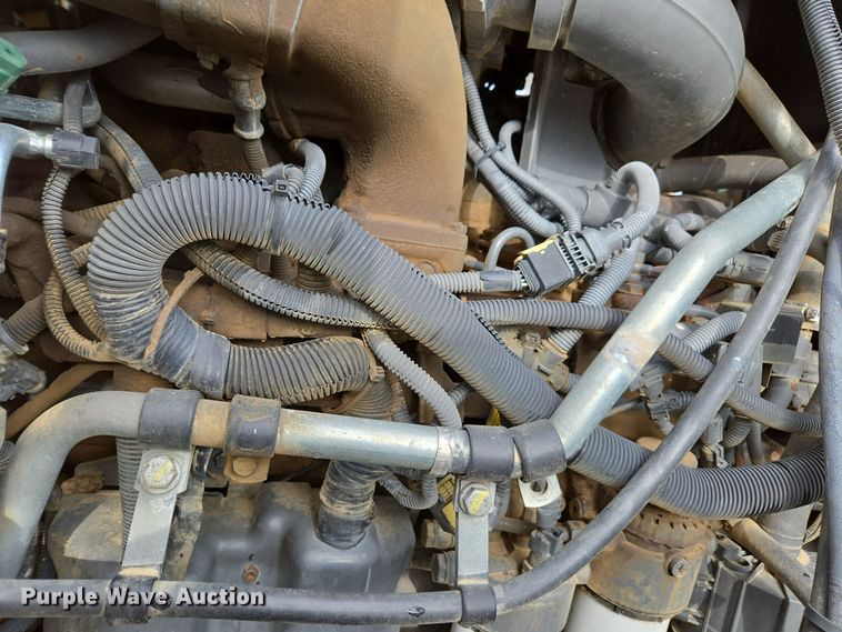 image for item EE7949 2015 Agco Rogator RG1100B sprayer