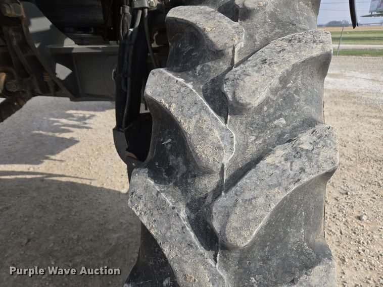 image for item EE7949 2015 Agco Rogator RG1100B sprayer