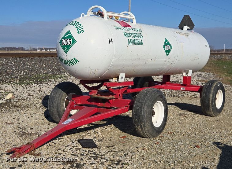 image for item EE7956 Vistron NH3 tank trailer