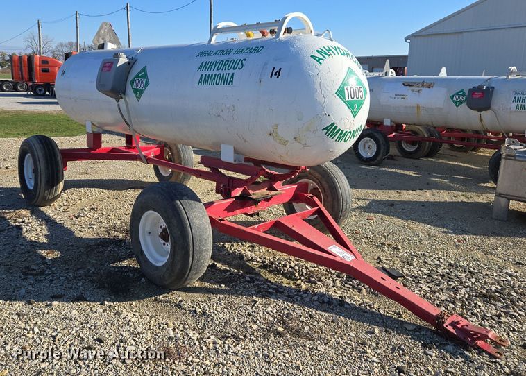 image for item EE7956 Vistron NH3 tank trailer