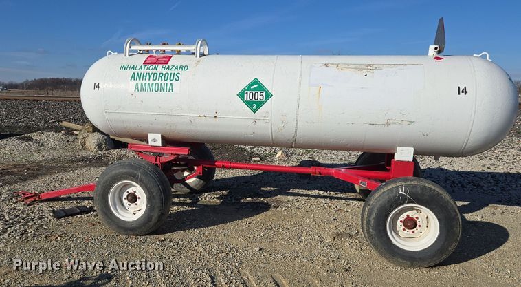 image for item EE7956 Vistron NH3 tank trailer